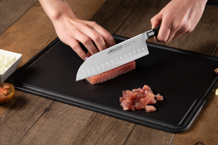 SANTOKU (CON ALVEOLOS) 180MM
